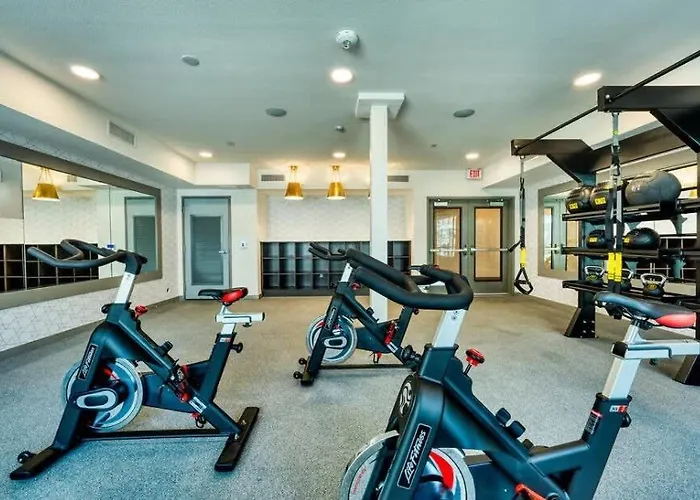 Apartment Cozysuites Phx Roro Gym Pool Pets Parking #1 *